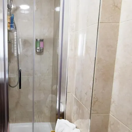 Very 1bed New Refurbish * Dublin