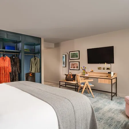Hotel The