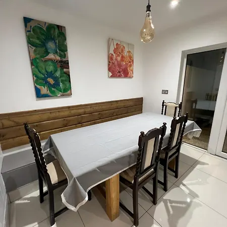 Guest house Lovely In Kimmage, Dublin
