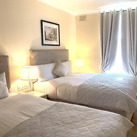 Baggot Court Townhouse דבלין