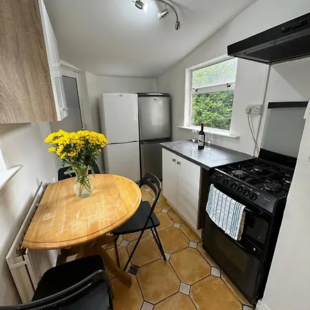 Nice Triple At 2 Iveragh Rd-7 *