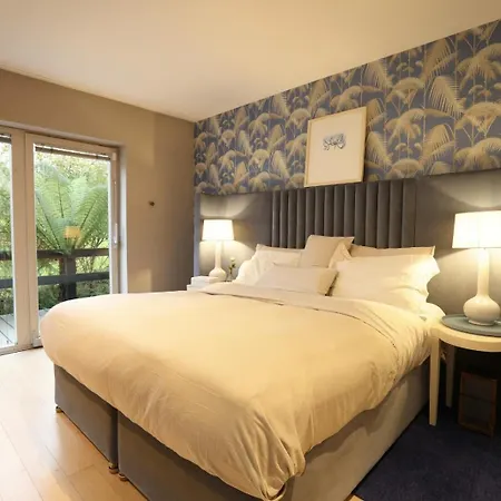 Villa Luxurious South