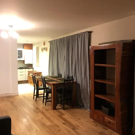 Marlay & Mountain Retreat Apartment