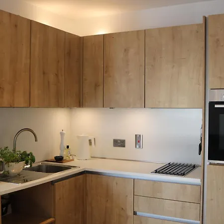 Apartment Cowper Ground Floor