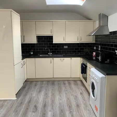 Duplex Talbot Street - City Center Apartment