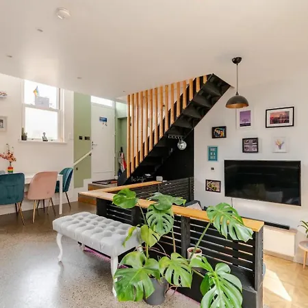Cozy In Stoneybatter, Homestay *