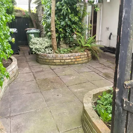 Homestay Estate