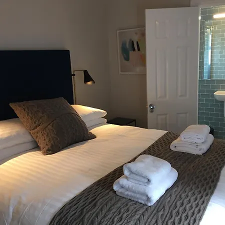 Pembroke Hall 3* Dublin