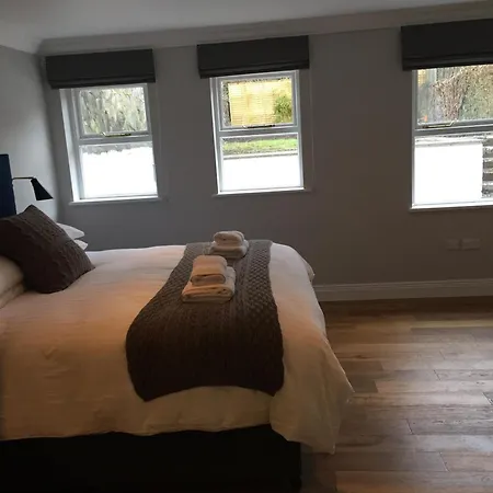 Pembroke Hall 3* Dublin
