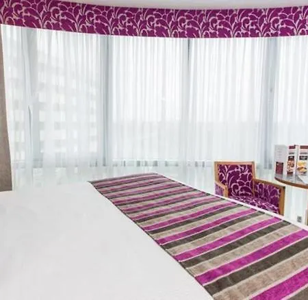 Metro Dublin Airport 4*