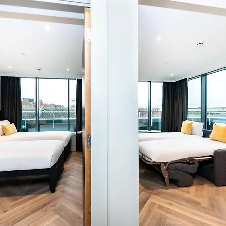 Aparthotel Staycity Tivoli