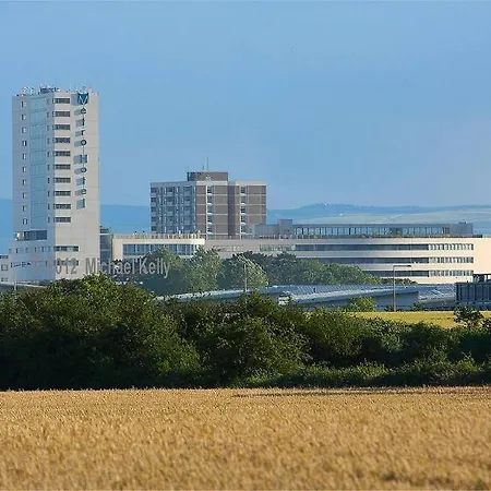 Metro Dublin Airport 4*