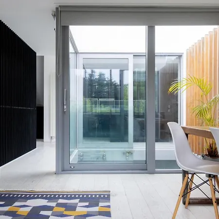 Guestready - Luxurious Ballsbridge House Apartment *