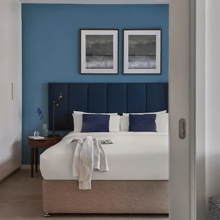 Aparthotel Sonder — Britain Quay 4*
