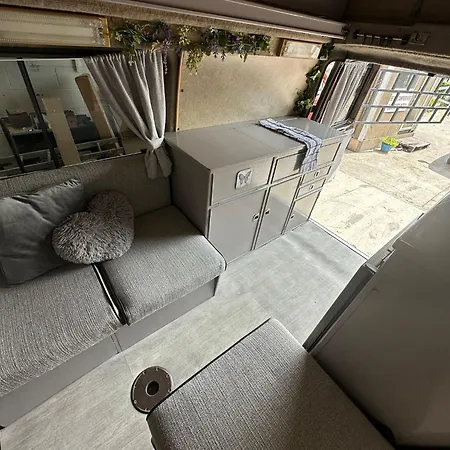 Retro Camper Hire Discover Ireland Camping Dublín