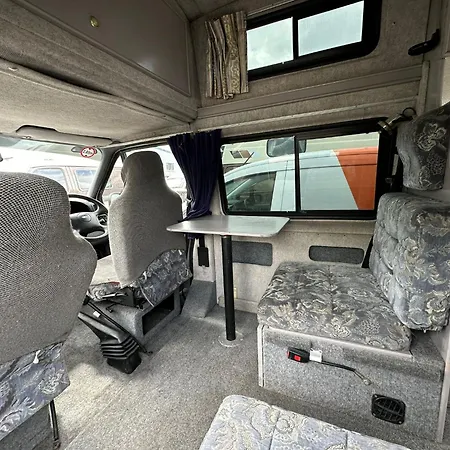 Campingplatz Retro Camper Hire