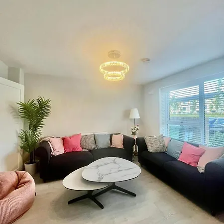 Aderrig Modern Homestay Privatunterkunft