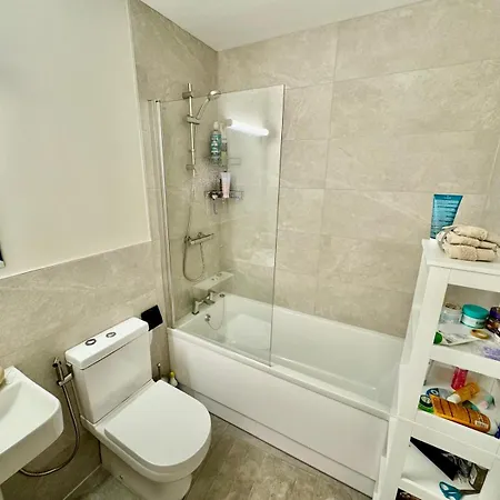 Aderrig Modern Homestay Privatunterkunft