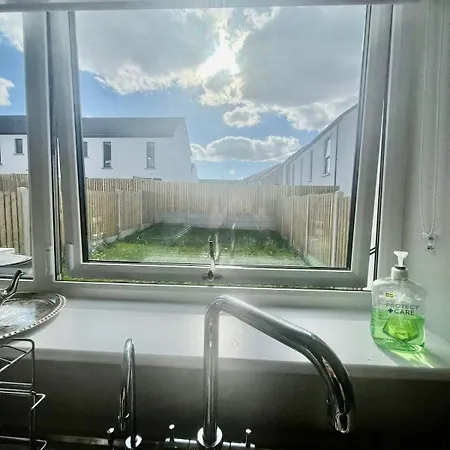 Homestay Aderrig Modern Homestay