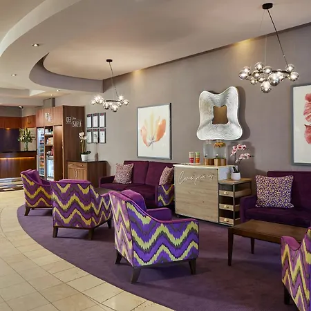 Leonardo Parnell Street Hotel