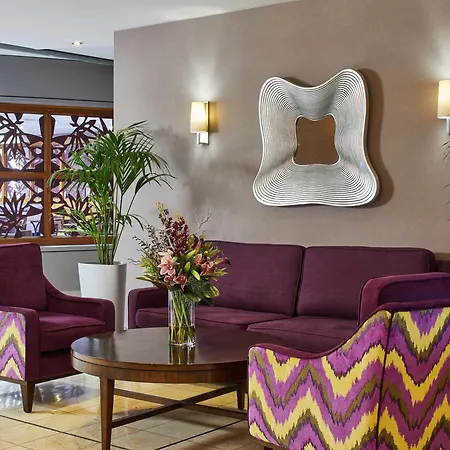 Hotel Leonardo Parnell Street