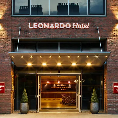 Leonardo Parnell Street