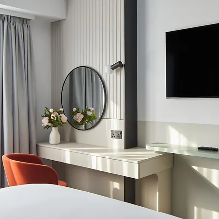 Hotel Leonardo Parnell Street