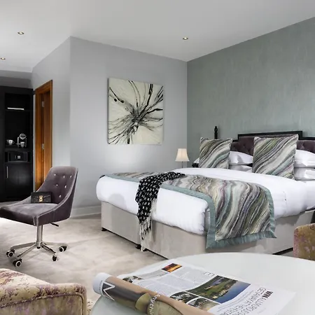 Castleknock Hotel 4*