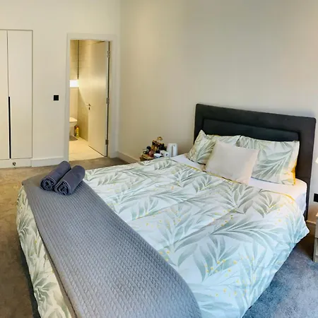 Modern Ensuite Double Bedroom Dublin