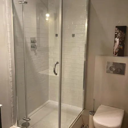 Spacious Centre Apartment