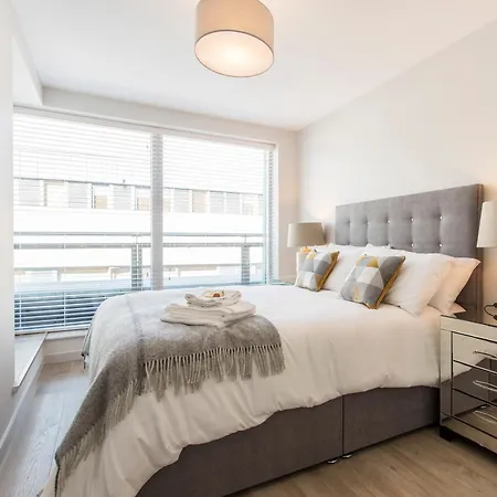 Exclusive Penthouse Apartment *