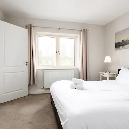 Elegant 5-bed By Sea & City, Parking & Garden - Ideal For Long *