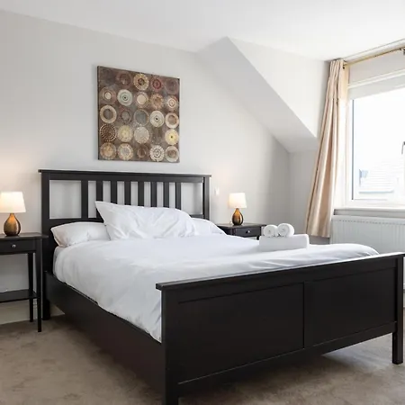 Elegant 5-bed By Sea & City, Parking & Garden - Ideal For Long Dublin
