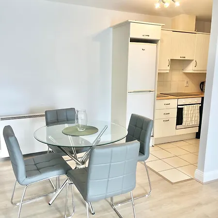 - 2 Bedrooms