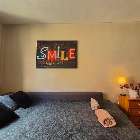 Temple Bar Apt & *