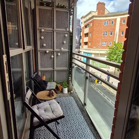 Temple Bar Apt & *