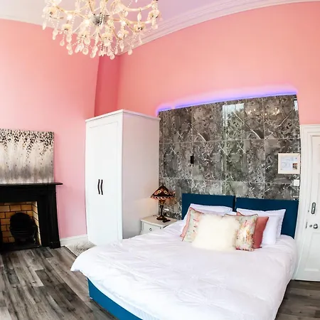 Gardiner House *