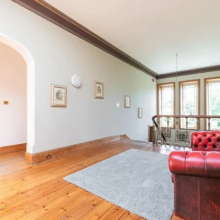 Montebello House Apartamento