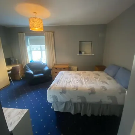 Airport, Dcu Guest house