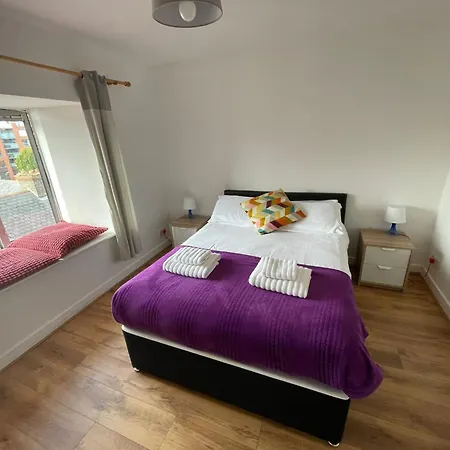 Apartment Spacious 3-bed In Center