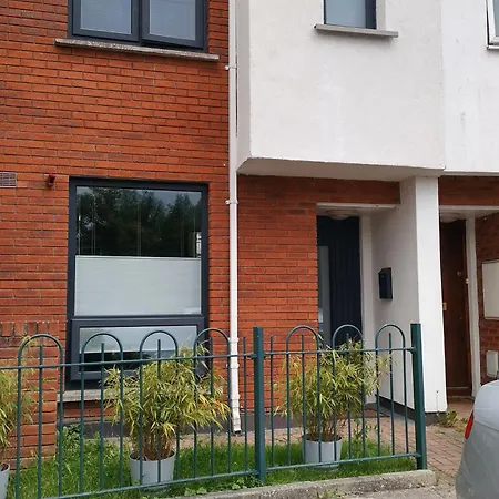 Kwatera prywatna Double Parkview Near Airport