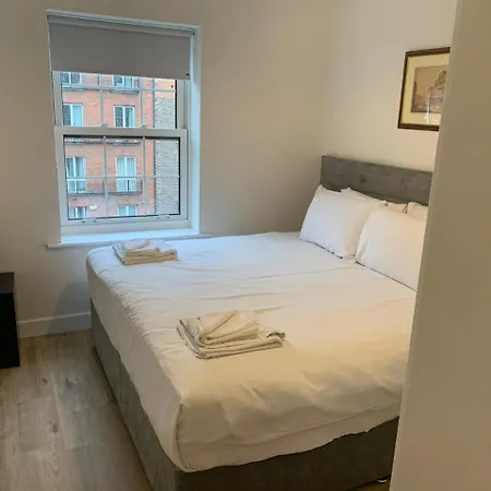 Luxury Custom Hall City Apartment *