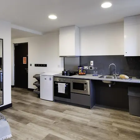 Cosy Ensuite Bedrooms At Aspen House In Dublin