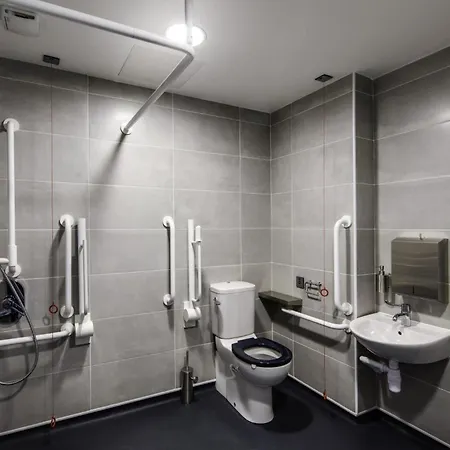 Cosy Ensuite Bedrooms At Aspen House In Dublin