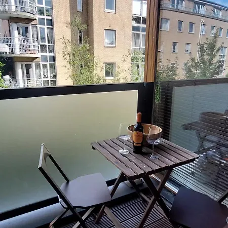Apartment Spacious Riverside 1bd In Bustling Village Dublin