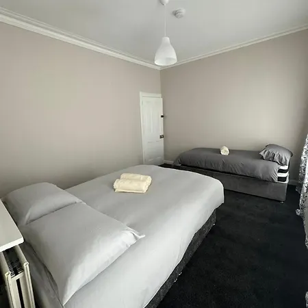Superb Triple Beside Croke Park - 2 * Dublin
