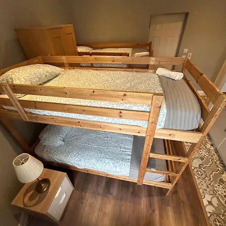 Flat Equipped Apartment *