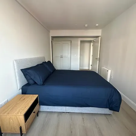 Top Floor Central Apartment