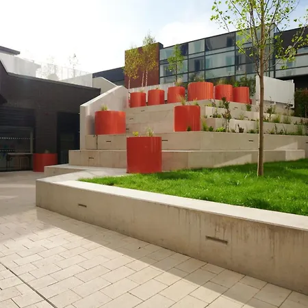 Modern 3 Bedroom And Private Bedrooms At The Loom In Dublin