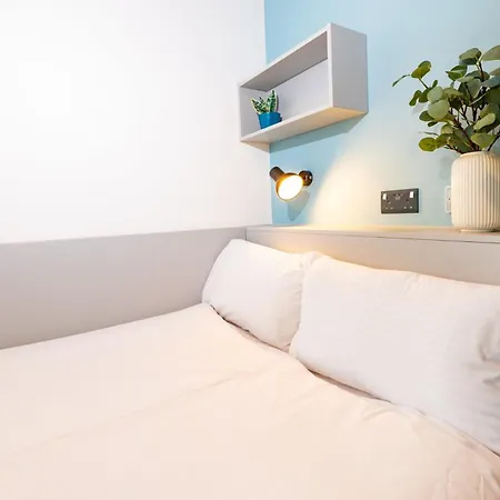 Modern 3 Bedroom And Private Bedrooms At The Loom In Lägenhet